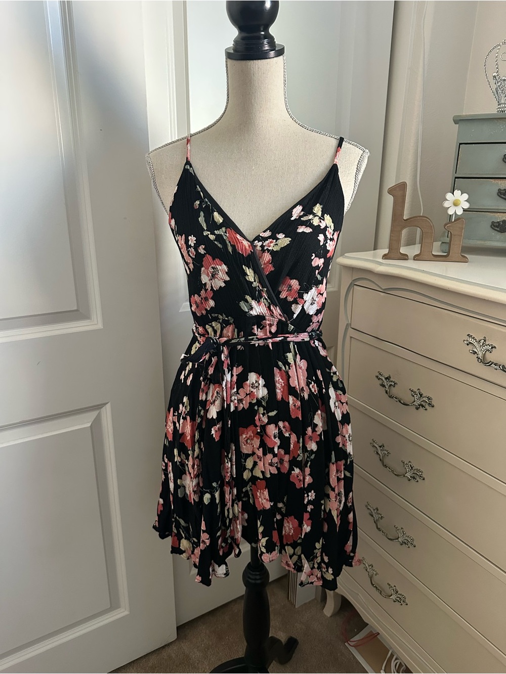Black Floral V-Neck Spaghetti Strap Dress